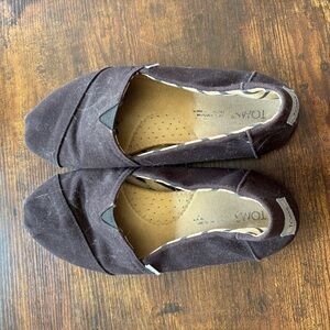 TOMS Women's Black Slip-On Shoes